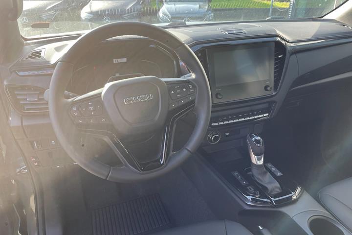 Grå Isuzu D-Max fra 2026