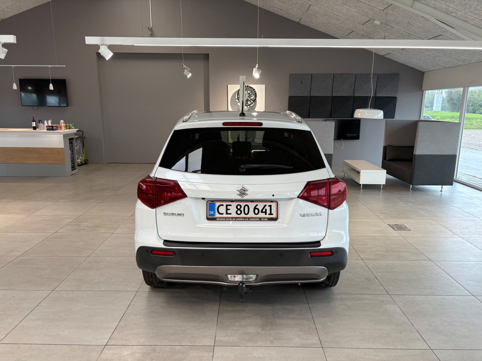 Hvid Suzuki Vitara fra 2018