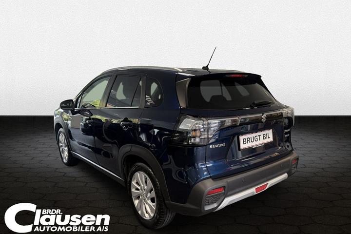 Blå Suzuki S-Cross fra 2024
