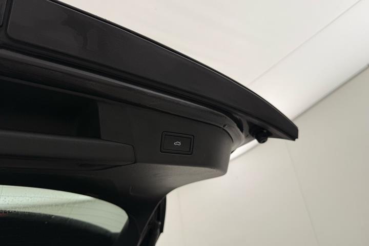 Grå VW ID.4 fra 2021
