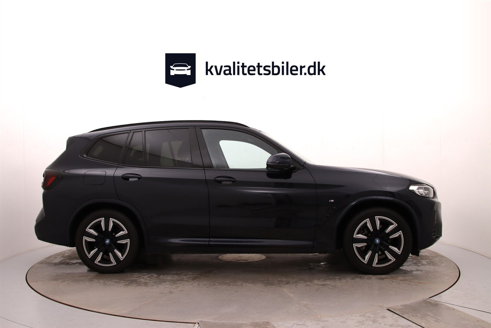 Sort BMW iX3 fra 2023