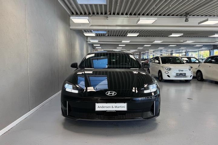 Grøn Hyundai Ioniq 6 fra 2023