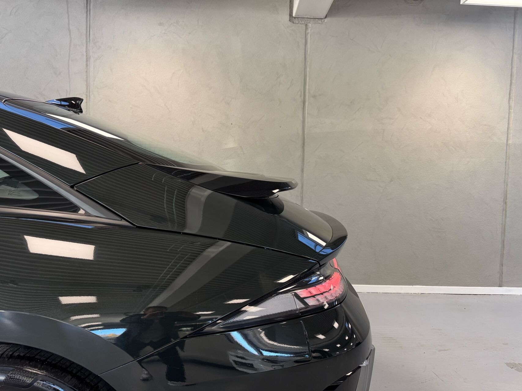 Grøn Hyundai Ioniq 6 fra 2023