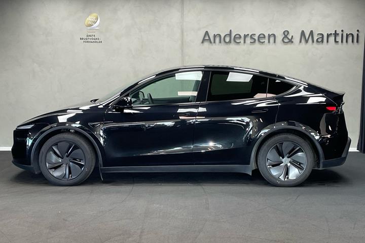 Sort Tesla Model Y fra 2025