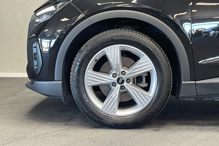 Sort Audi Q4 fra 2023