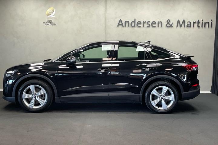 Sort Audi Q4 fra 2023