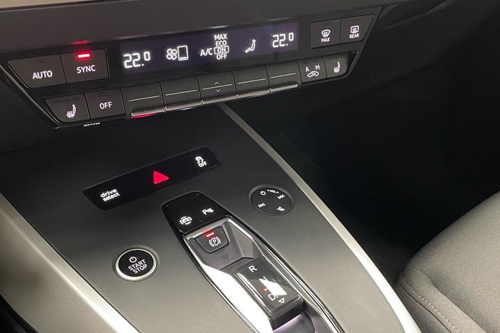 Sort Audi Q4 fra 2023