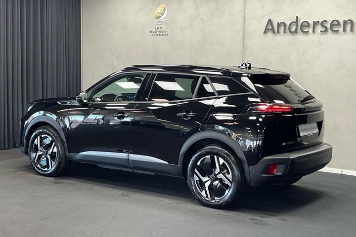 Sort Peugeot e-2008 fra 2025