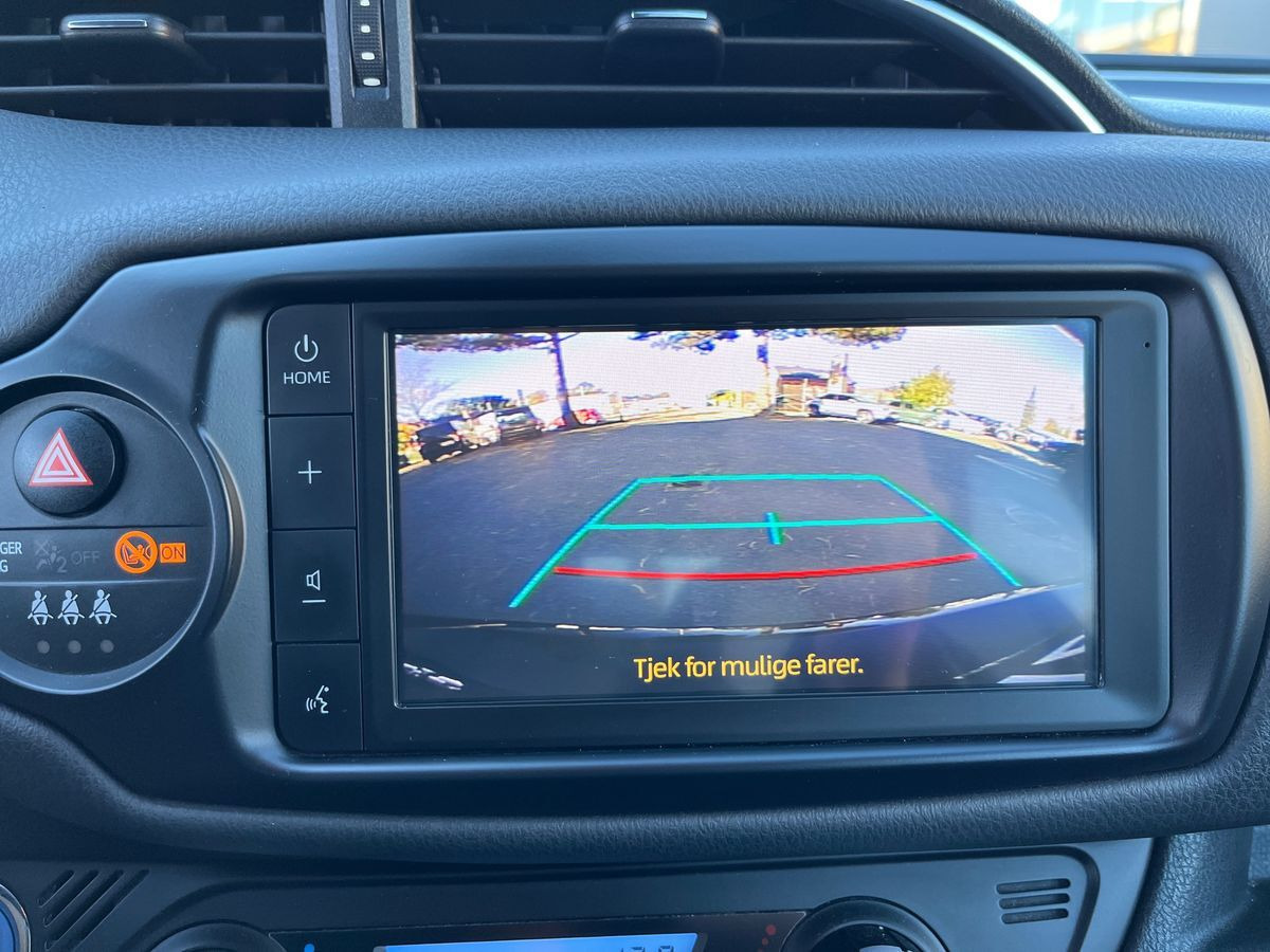 Sort Toyota Yaris fra 2020