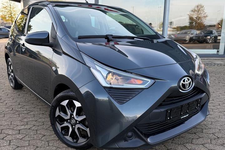 Grå Toyota Aygo fra 2019