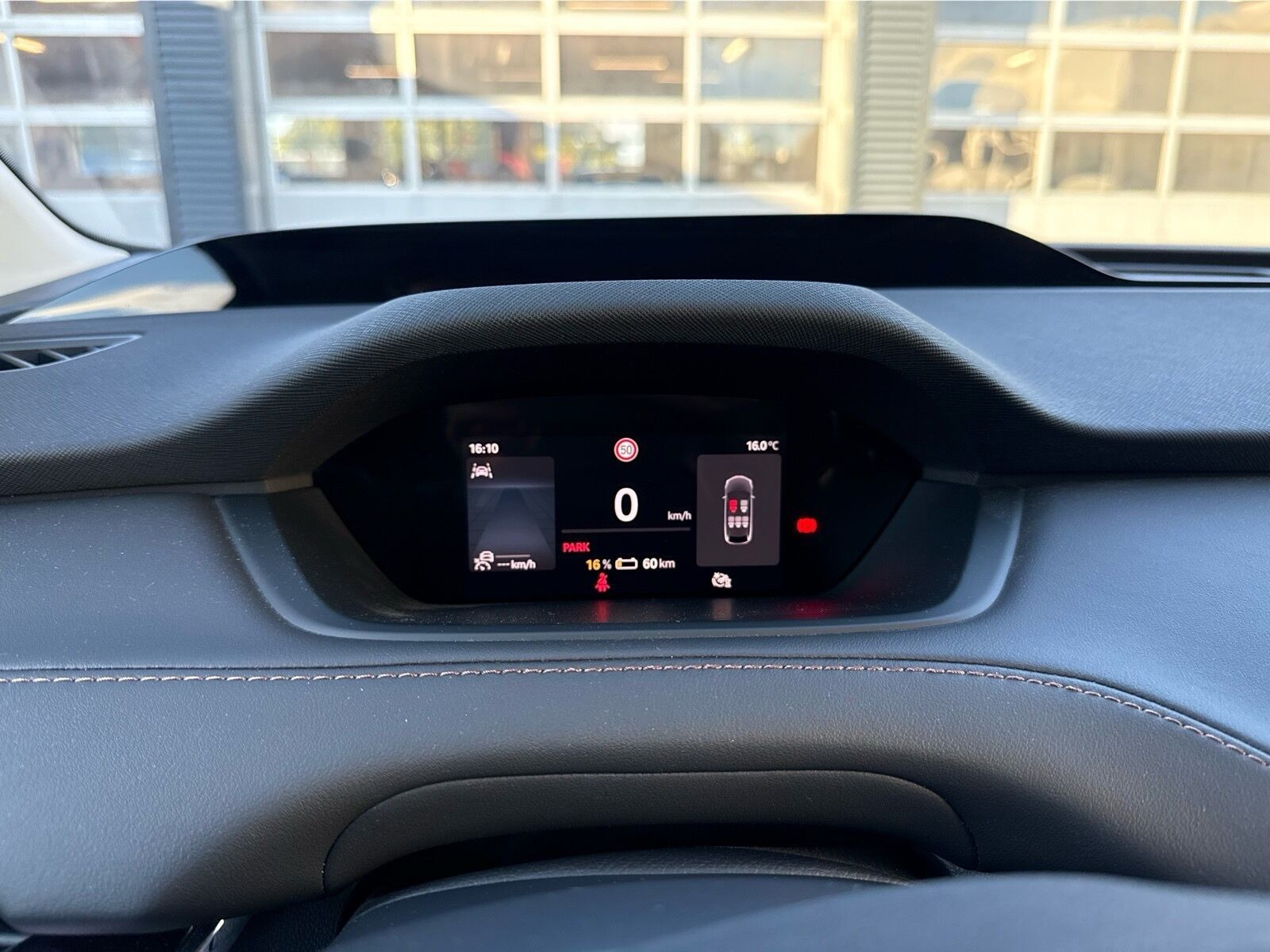 Blå Skoda Enyaq fra 2025