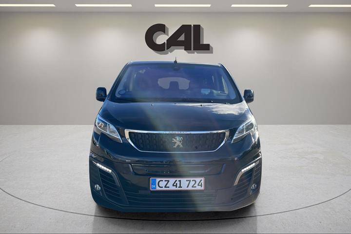 Sort Peugeot e-Traveller fra 2021