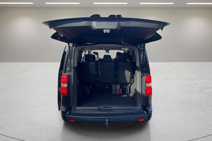 Sort Peugeot e-Traveller fra 2021