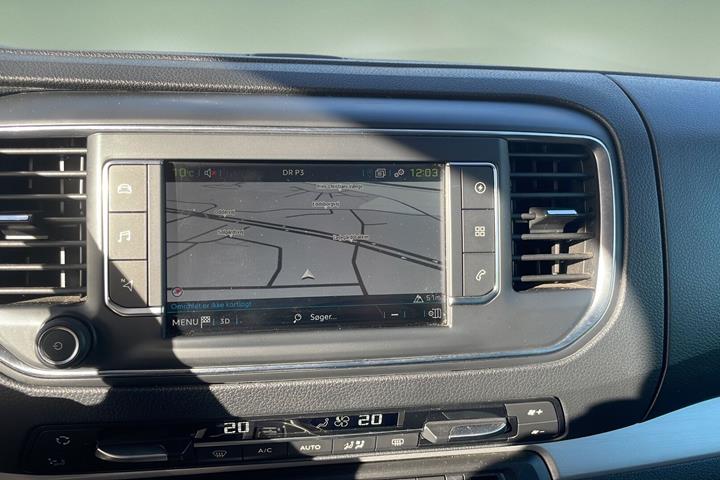 Sort Peugeot e-Traveller fra 2021