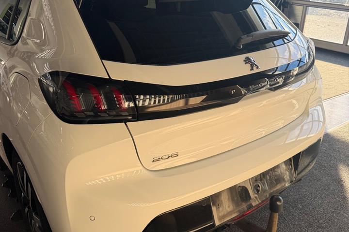 undefined Peugeot 208 fra 2021
