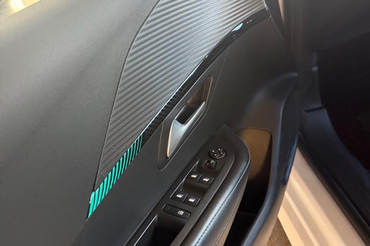 undefined Peugeot 208 fra 2021