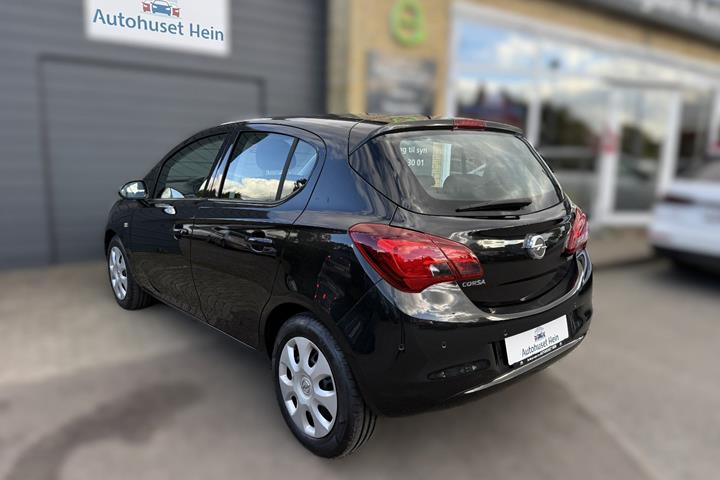 Sort Opel Corsa fra 2015