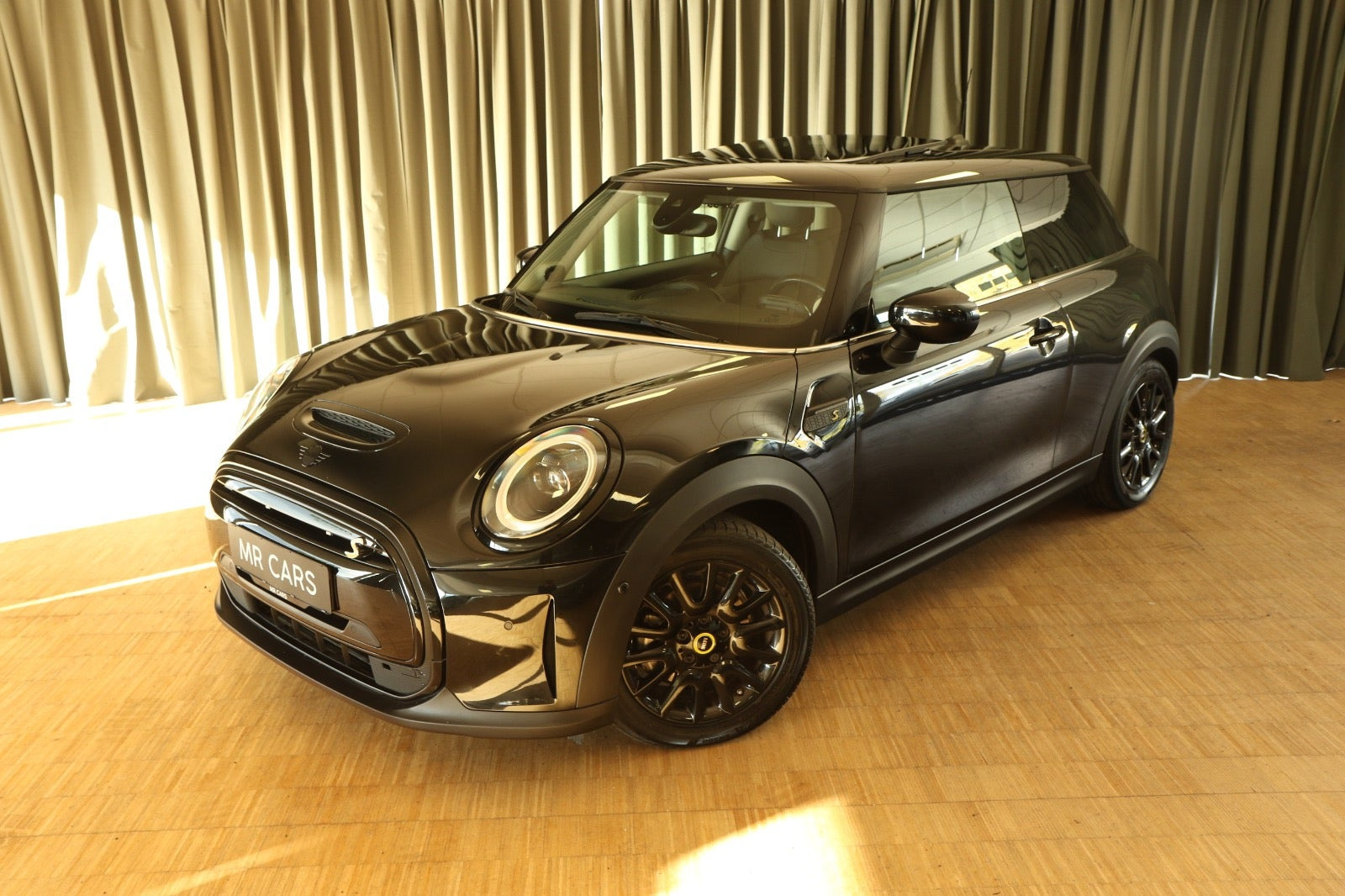 Mini Cooper SE Classic Trim
