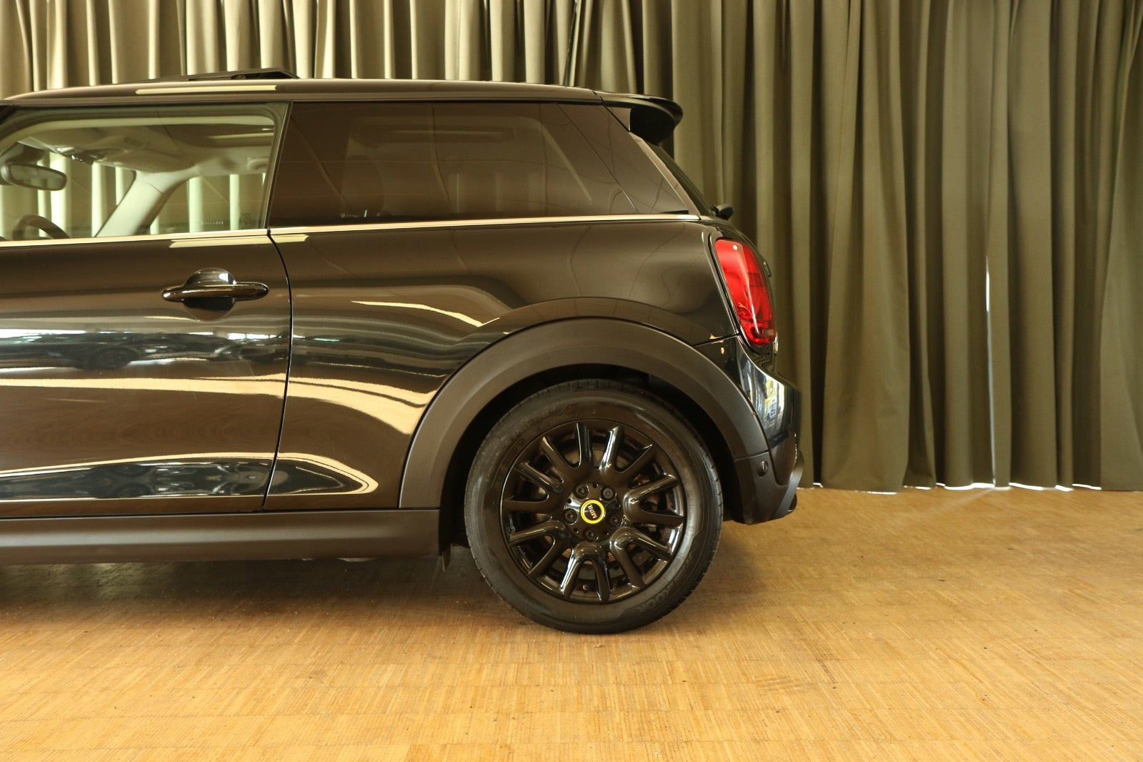 Grøn Mini Cooper SE fra 2023