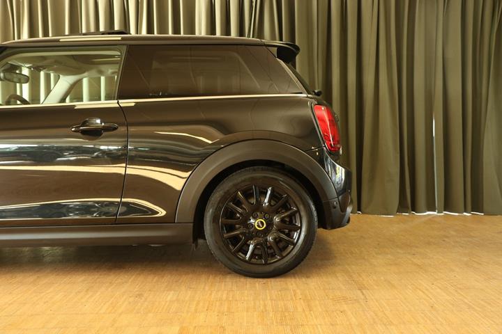 Grøn Mini Cooper SE fra 2023