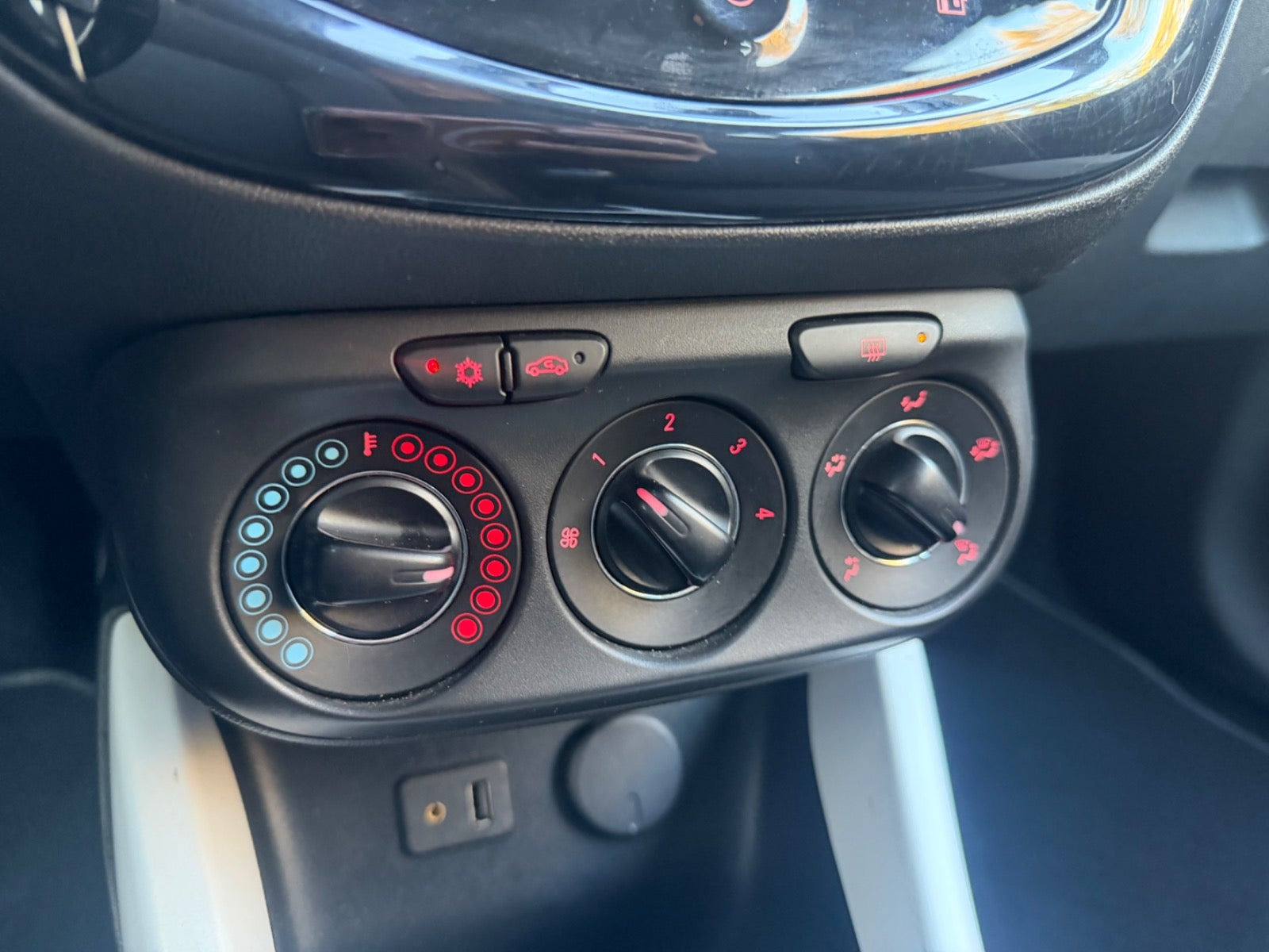 Grøn Opel Adam fra 2014
