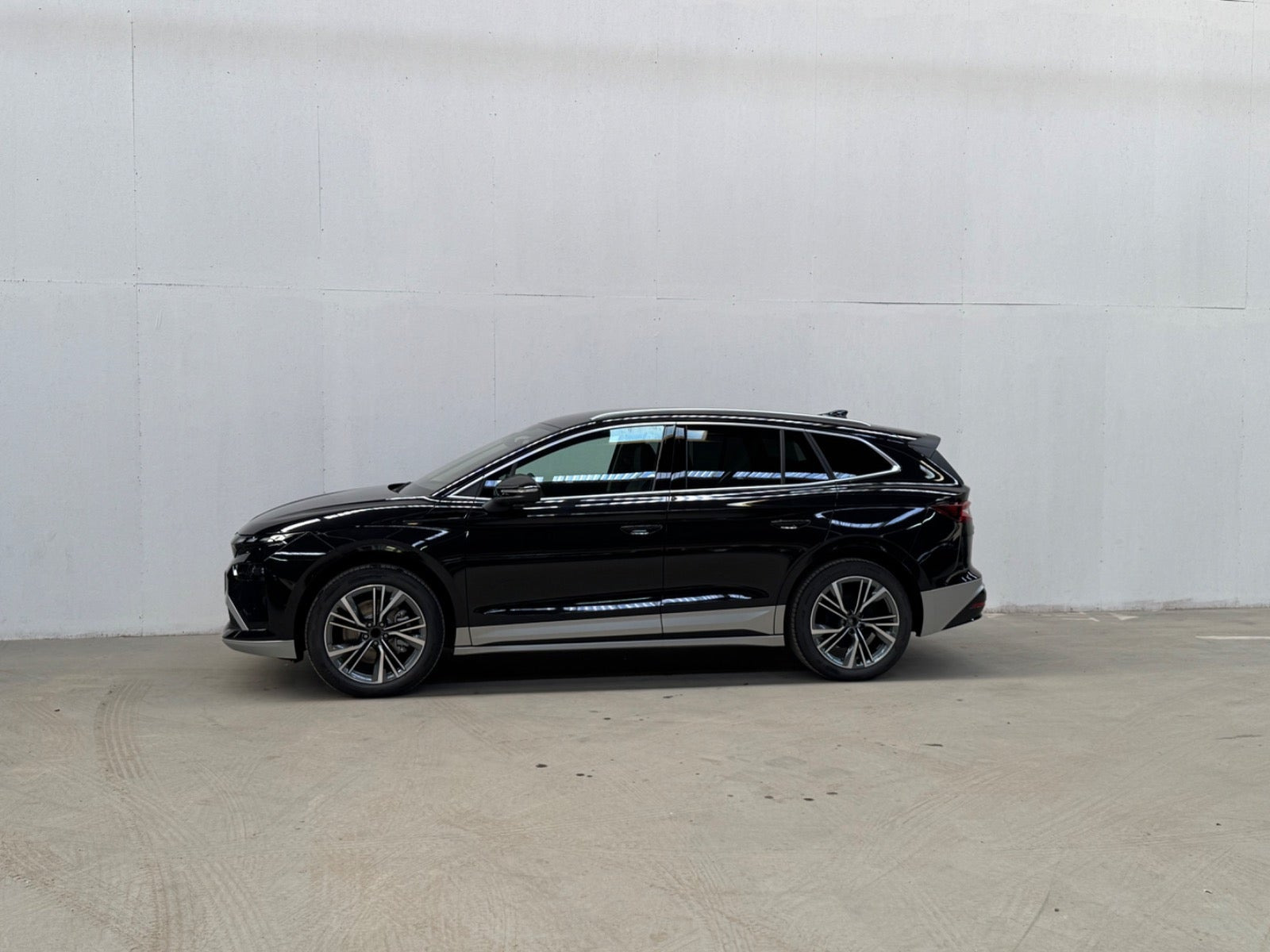 Sort Skoda Enyaq fra 2027