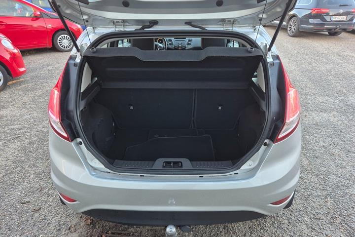 Grøn Ford Fiesta fra 2015