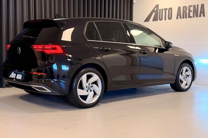 Sort VW Golf VIII fra 2020