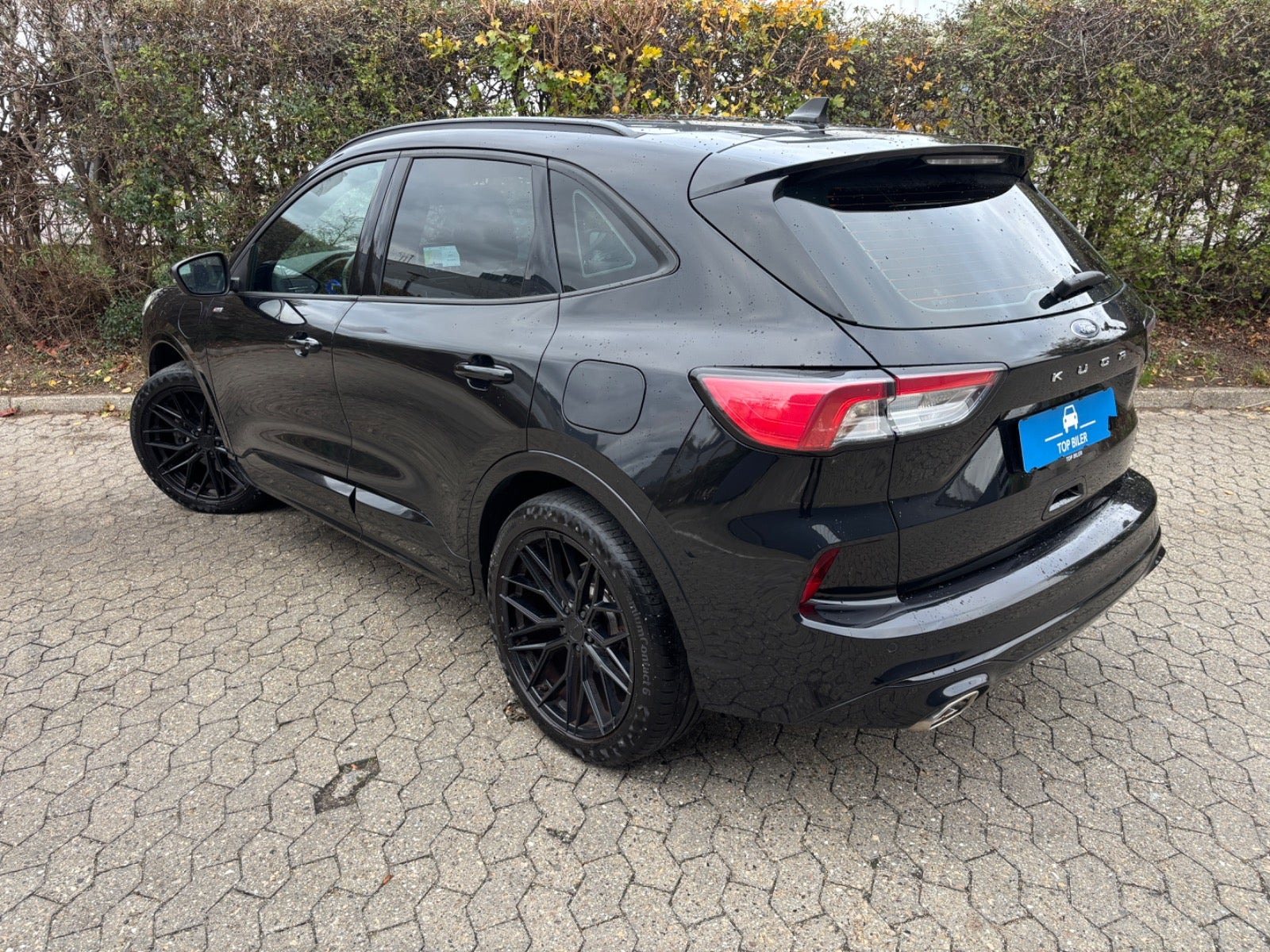 Grøn Ford Kuga fra 2020