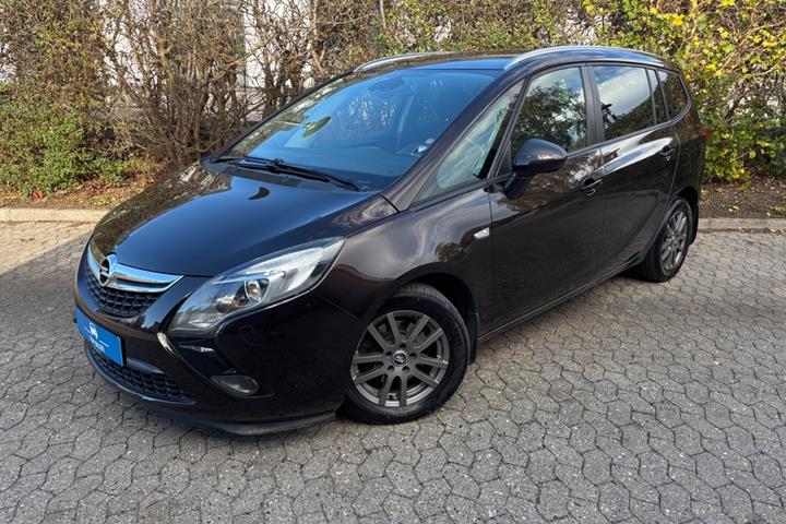 undefined Opel Zafira Tourer fra 2012