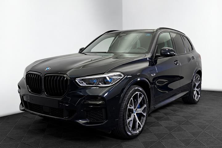 Sort BMW X5 fra 2022