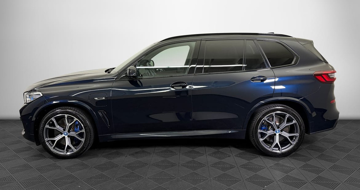Sort BMW X5 fra 2022