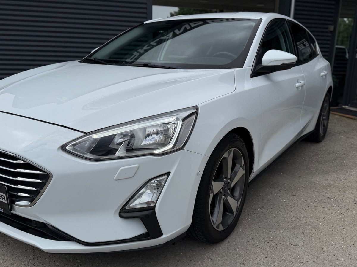 Hvid Ford Focus fra 2019