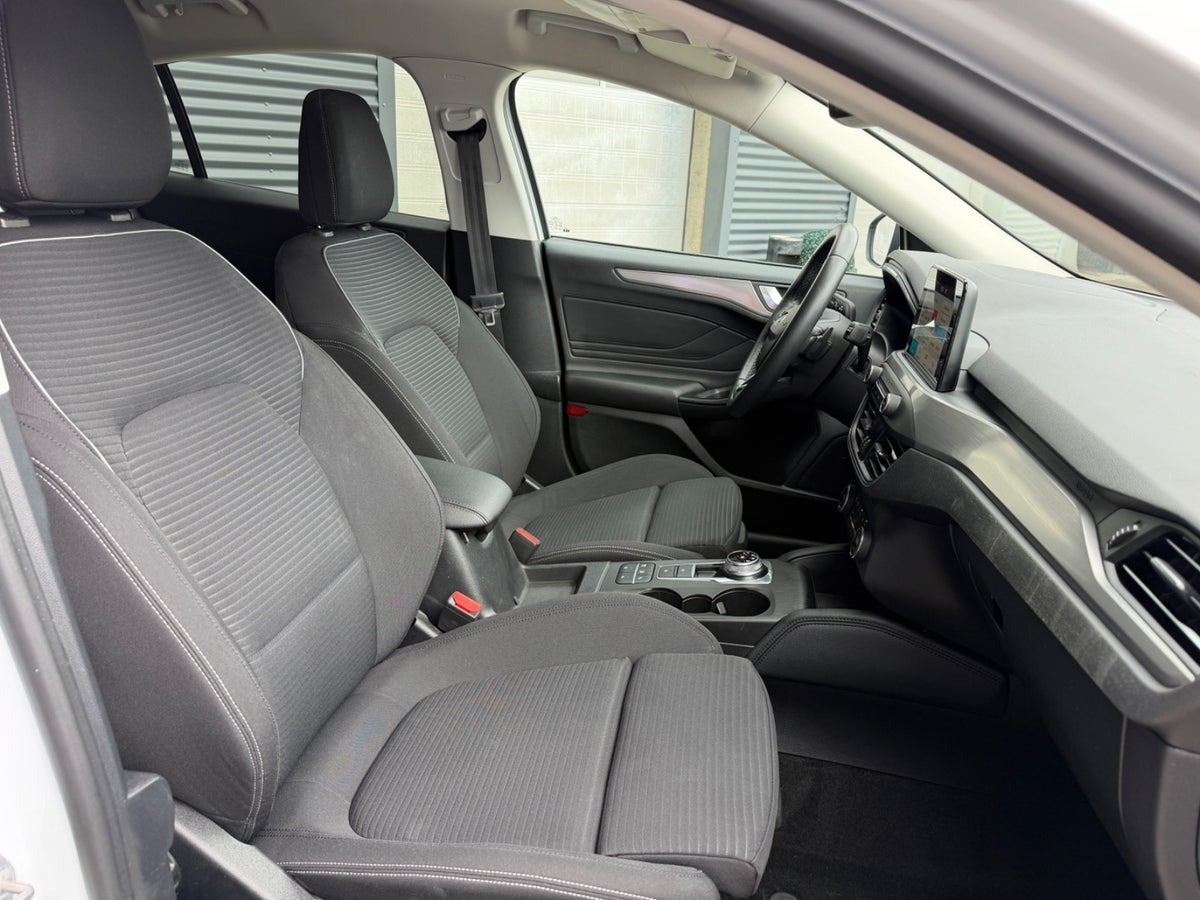 Hvid Ford Focus fra 2019