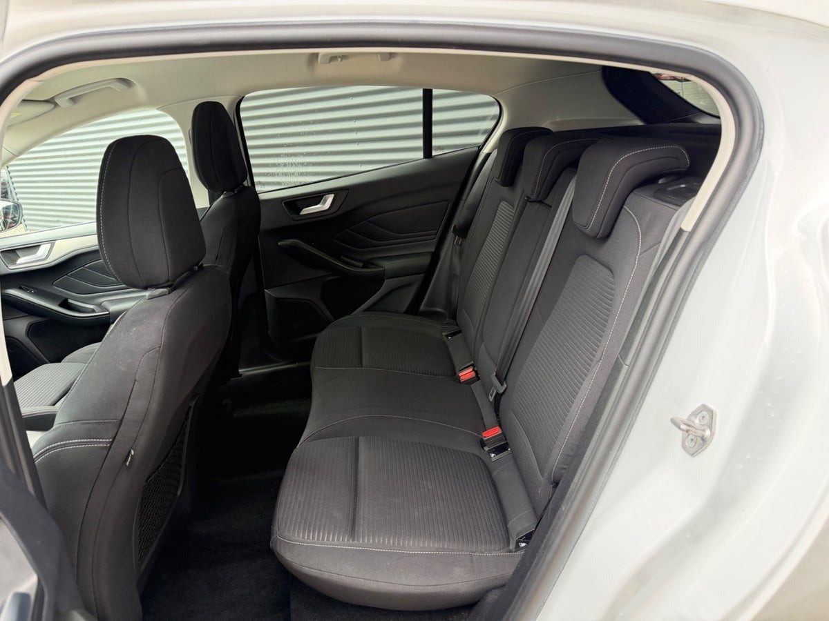 Hvid Ford Focus fra 2019