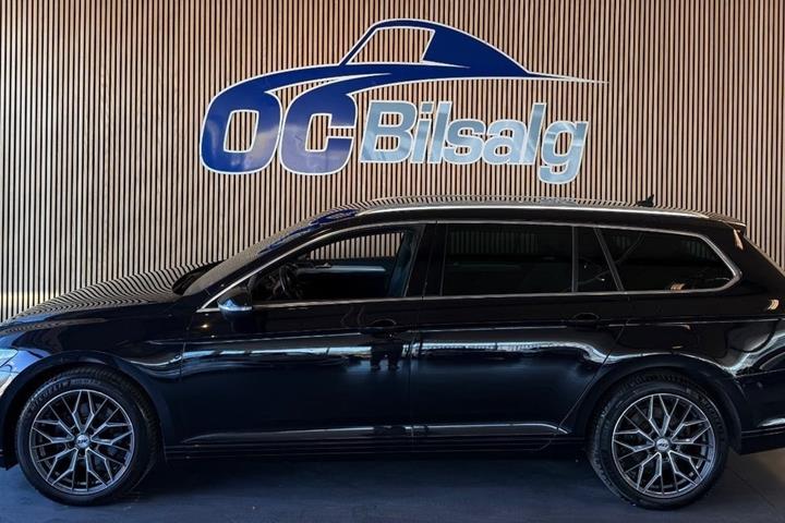 Sort VW Passat fra 2020