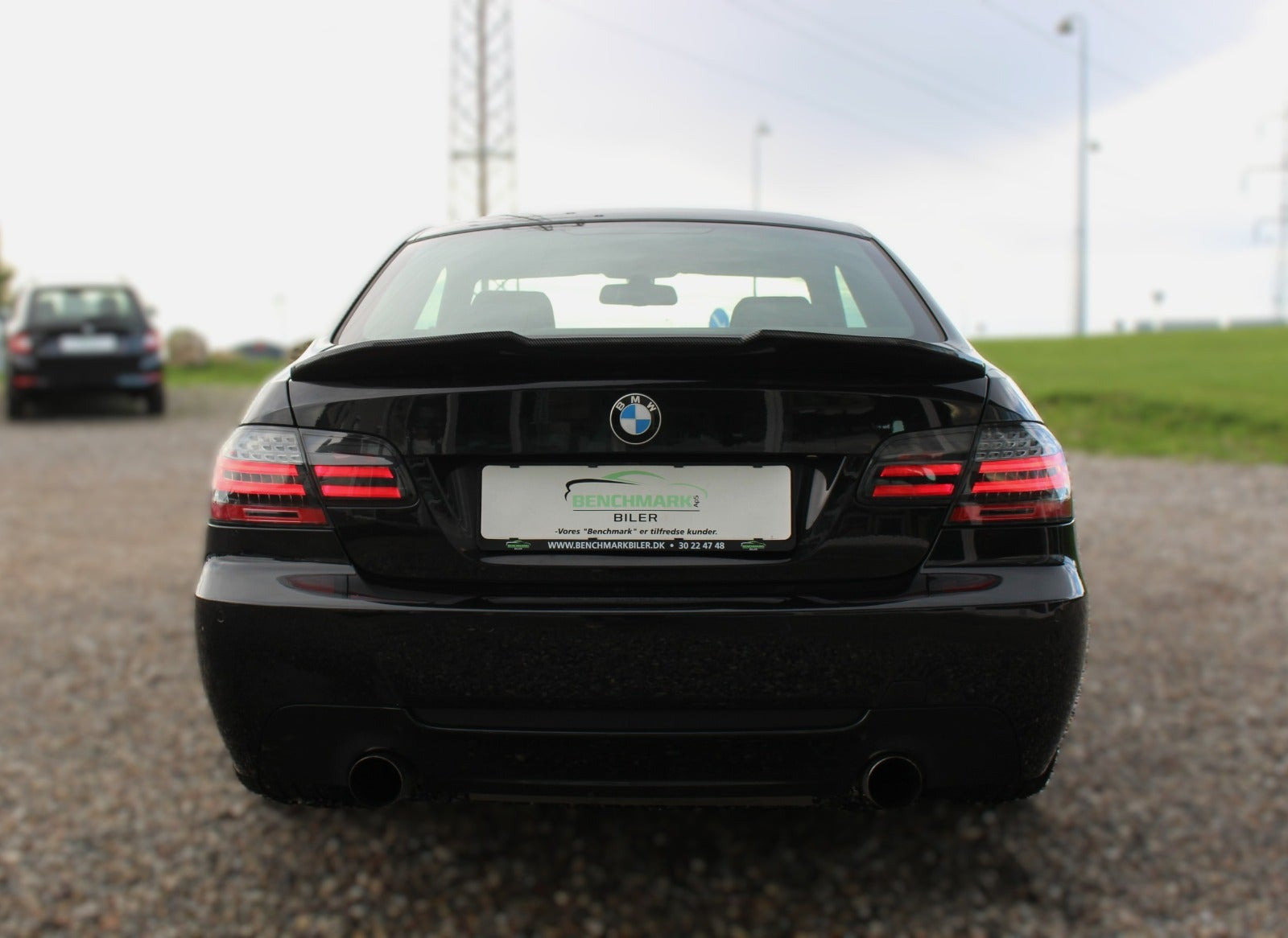 Sort BMW 335i fra 2010