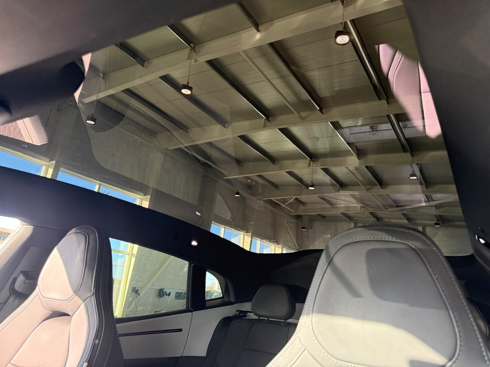 Sølv Polestar 4 fra 2026