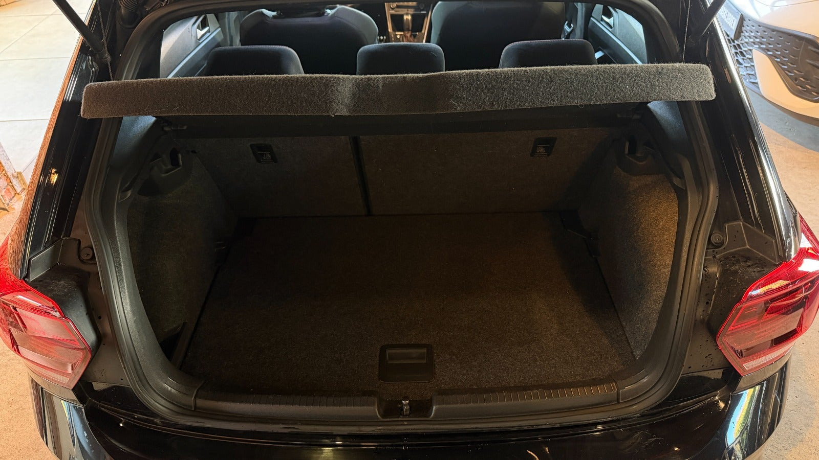 Rød VW Polo fra 2020