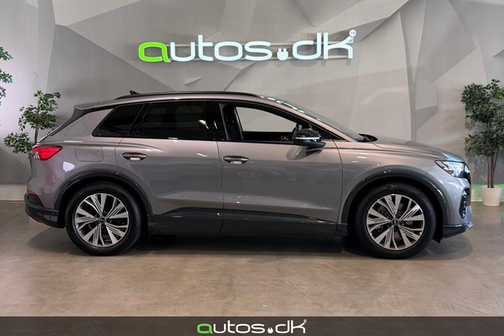 Grå Audi Q4 e-tron fra 2023