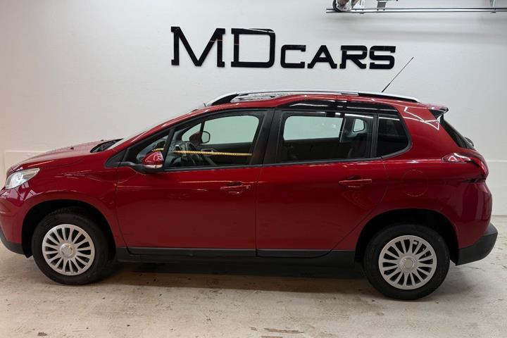 Rød Peugeot 2008 fra 2019