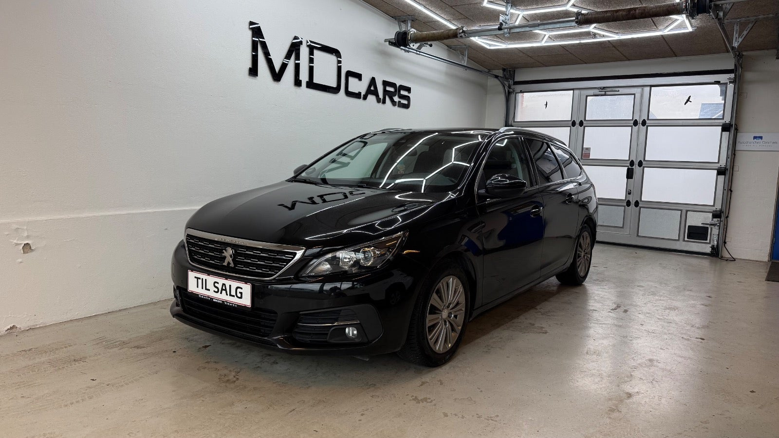 Peugeot 308 1,5 BlueHDi 130 Allure Sky SW