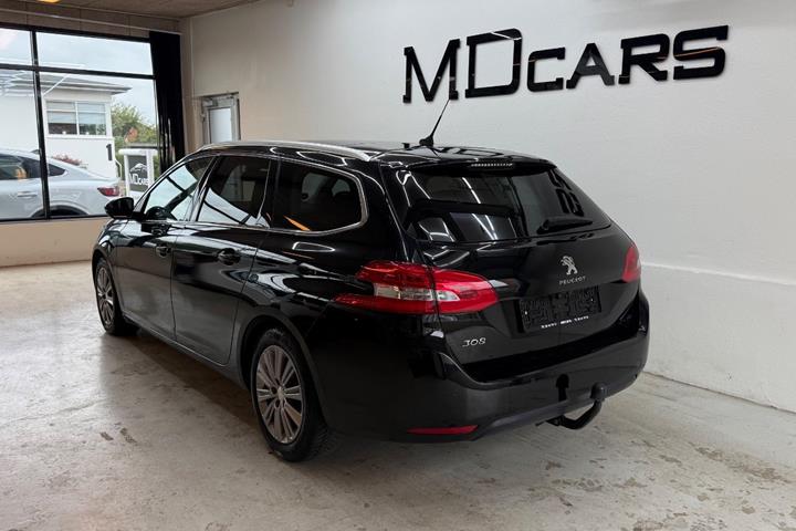 Sort Peugeot 308 fra 2020
