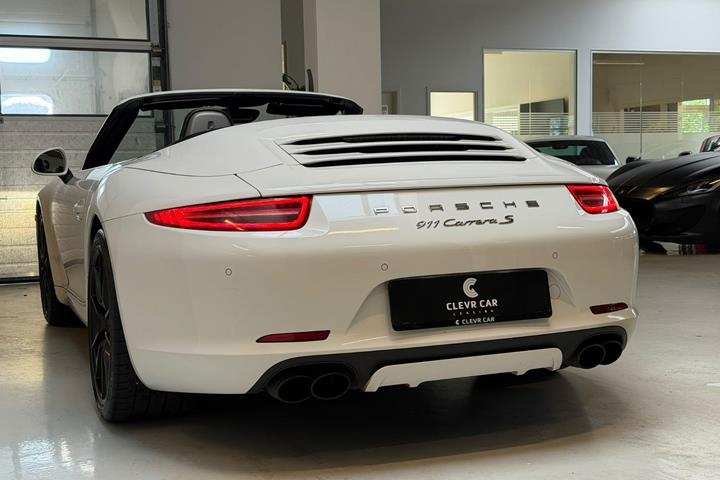 Hvid Porsche 911 Carrera S fra 2012