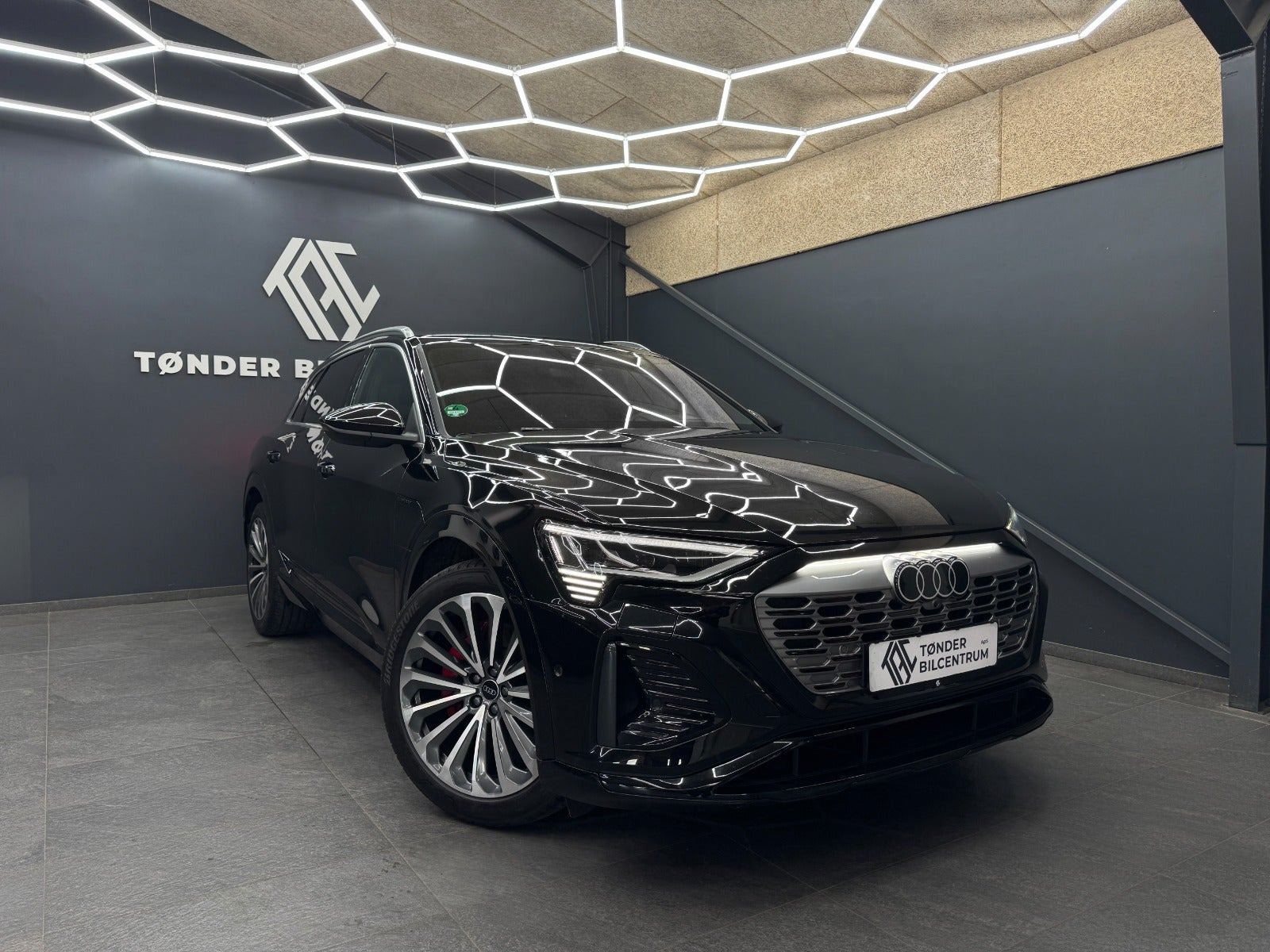 Sort Audi Q8 e-tron fra 2024