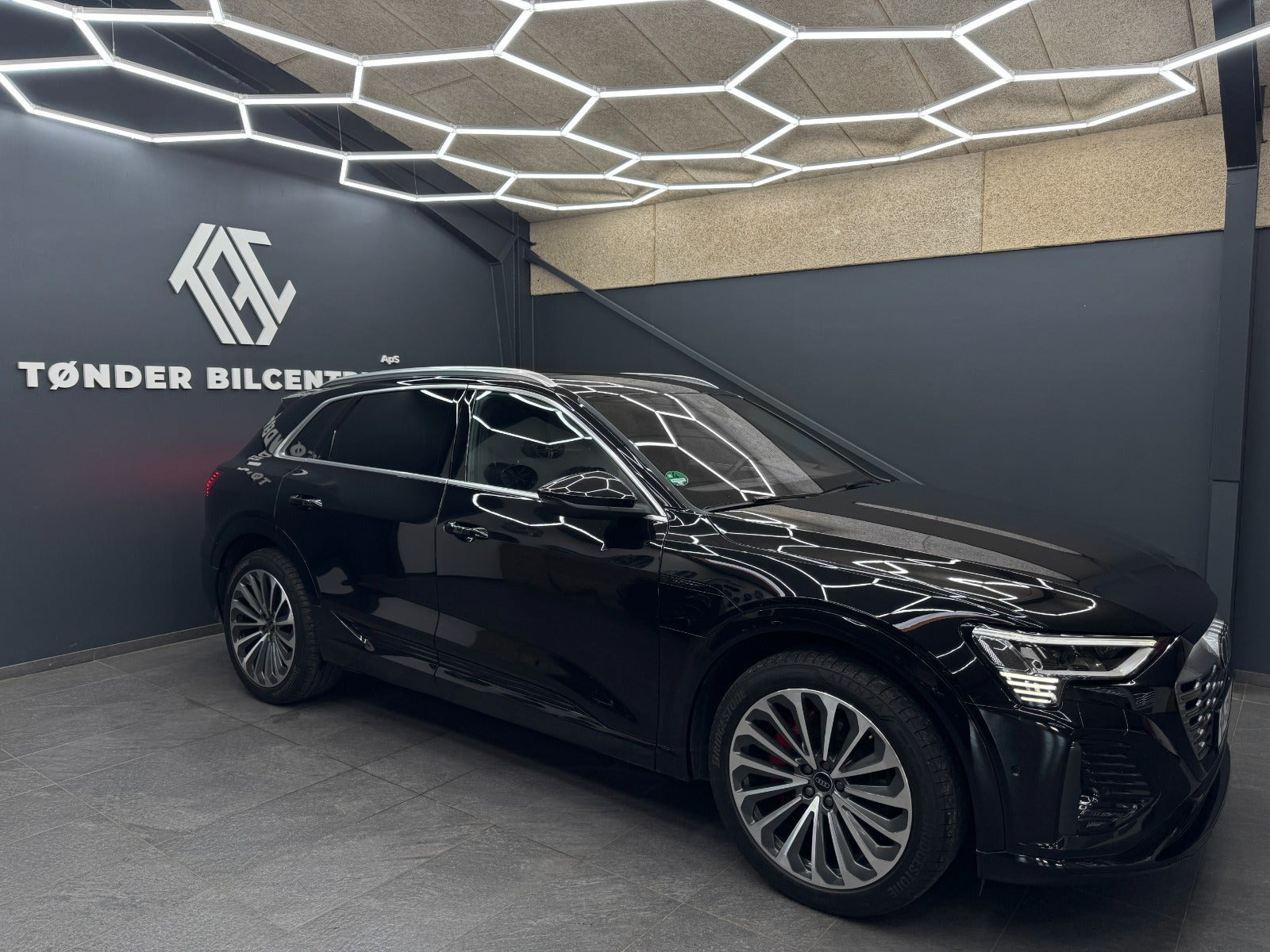 Sort Audi Q8 e-tron fra 2024