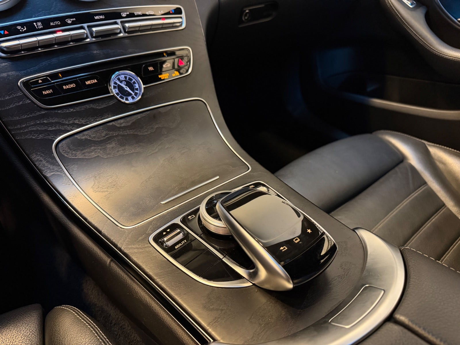 Sort Mercedes C250 fra 2015