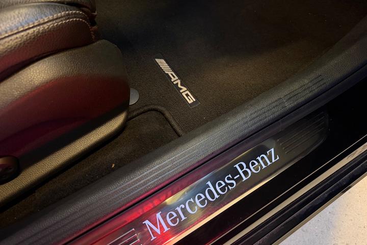Sort Mercedes C250 fra 2015