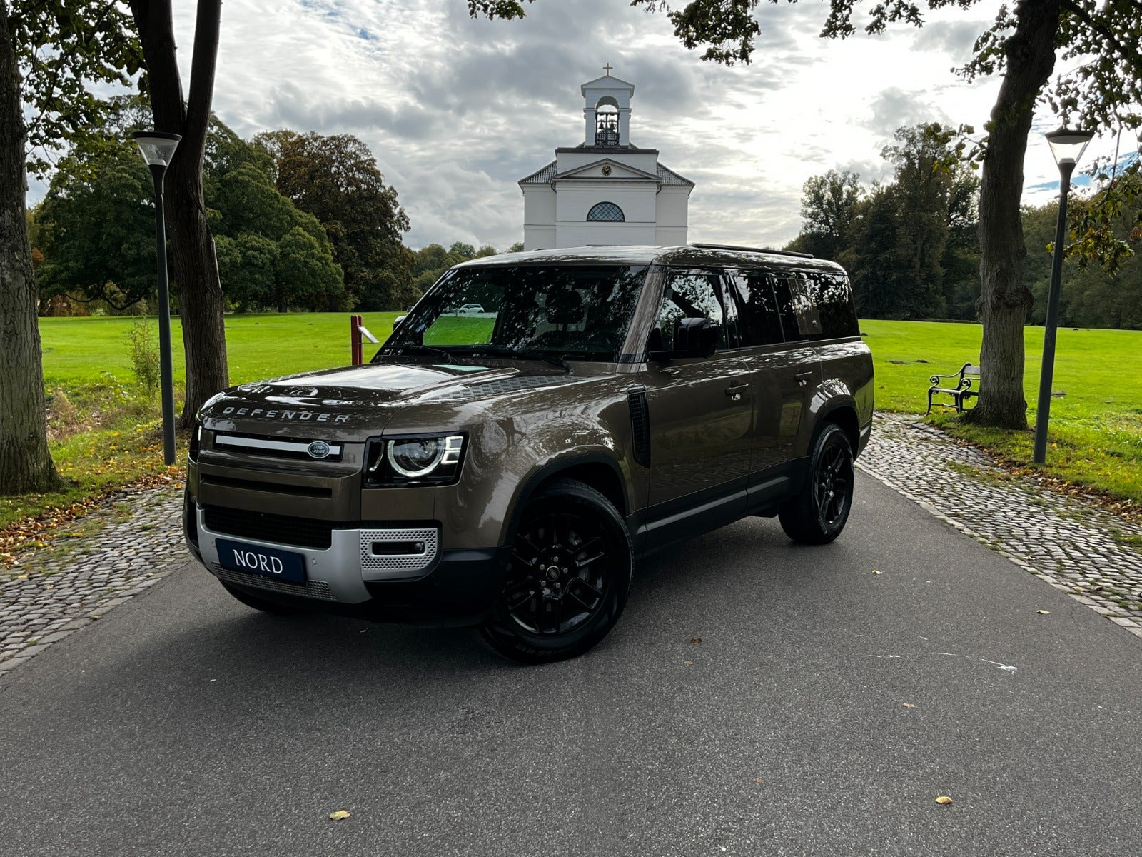 Land Rover Defender 110 3,0 D250 X-Dynamic HSE aut.