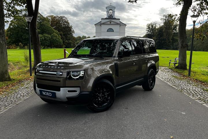 Brun Land Rover Defender 110 fra 2022